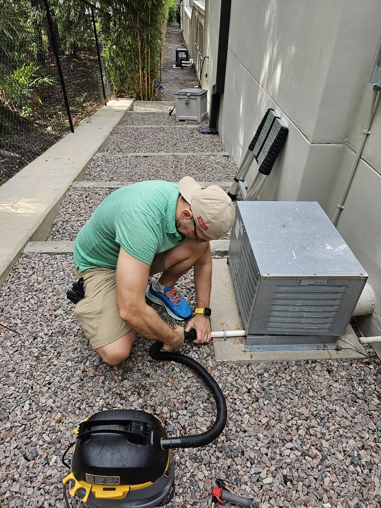 Fuse tech working on hvac carmel-by-the-sea